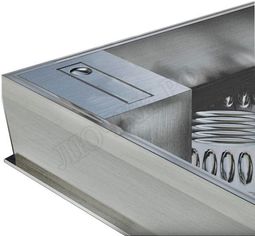 Напольный люк Макс с газовыми амортизаторами и спец. механизмом запирания Напольный люк Макс с газовыми амортизаторами и спец. механизмом запирания