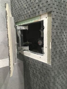 Люк под плитку Нажимной Секрет-Лайт 200*250 Люк под плитку Нажимной Секрет-Лайт 200*250