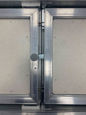 Люк под плитку Техно 2 створки 1800*2000, с кантом, замки вар №4 Люк под плитку Техно 2 створки 1800*2000, с кантом, замки вар №4