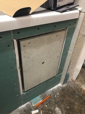 Люк под плитку Нажимной Секрет-Лайт 200*250 Люк под плитку Нажимной Секрет-Лайт 200*250