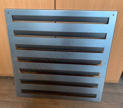 Жалюзийная решетка КДУ накладная 400*800, крепеж через наличник Жалюзийная решетка КДУ накладная 400*800, крепеж через наличник