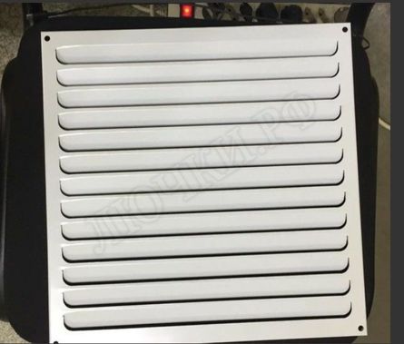 Жалюзийная решетка КДУ накладная 400*800, крепеж через наличник Жалюзийная решетка КДУ накладная 400*800, крепеж через наличник